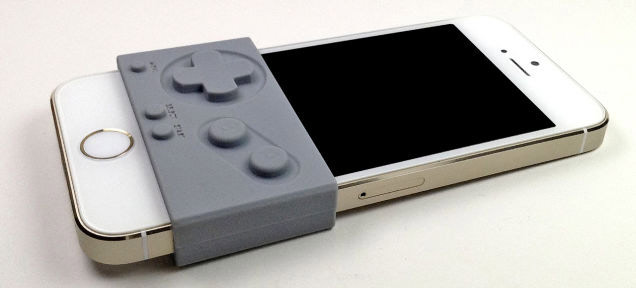 A Silicone Sleeve Turns Your iPhone Into a Game Boy